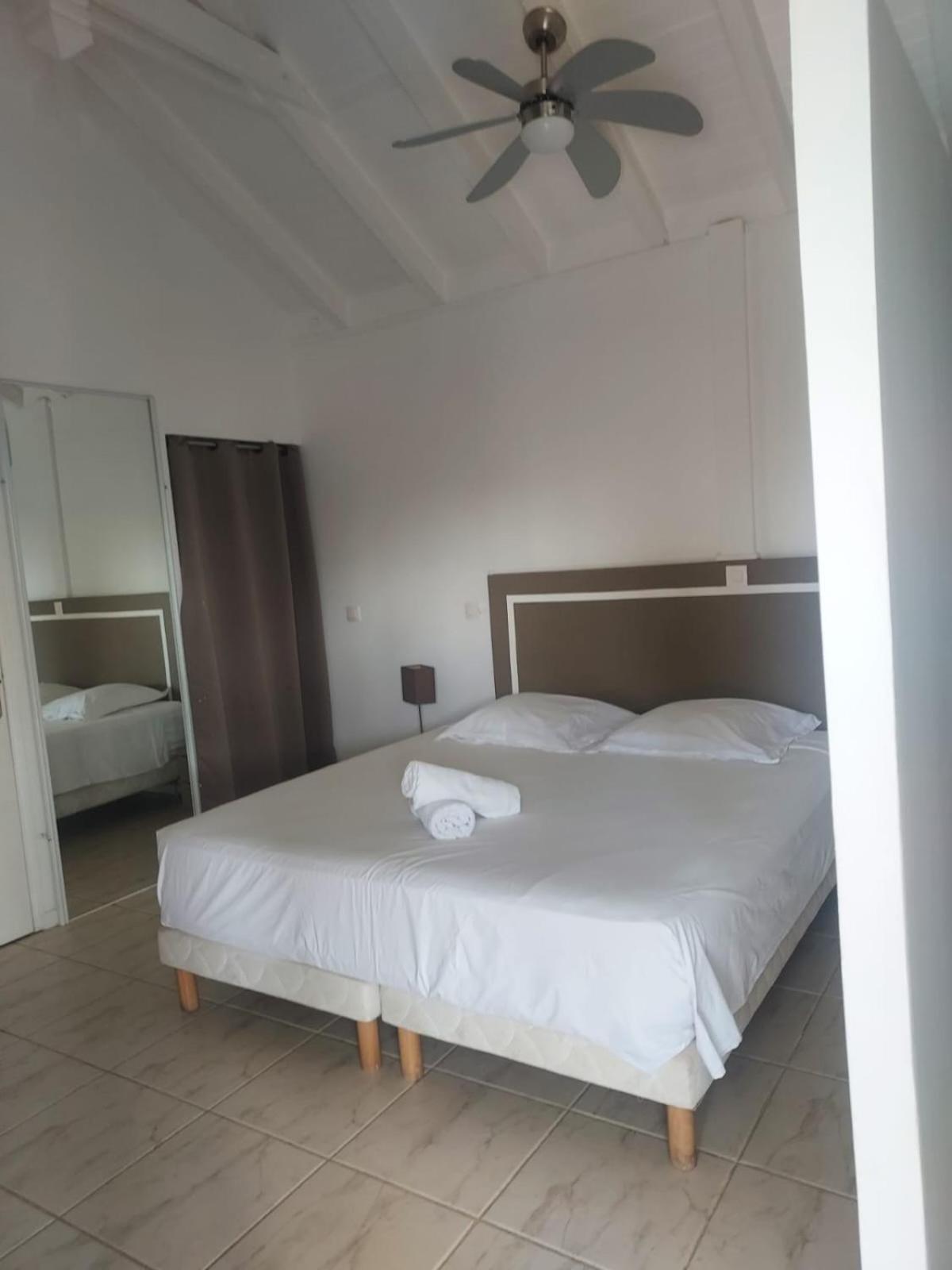 Location Dampierre Apartamento Le Gosier  Exterior foto